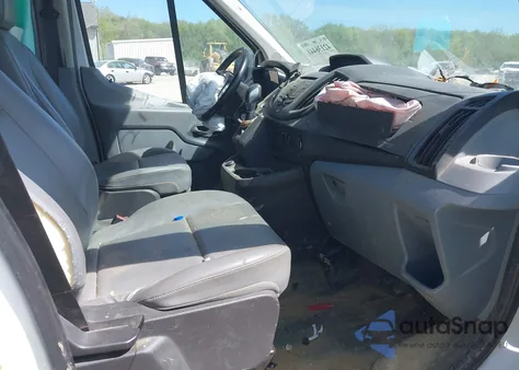 2019 Ford Transit-250 z USA, uszkodzony, nr VIN 1FTYR2CM1KKB11022